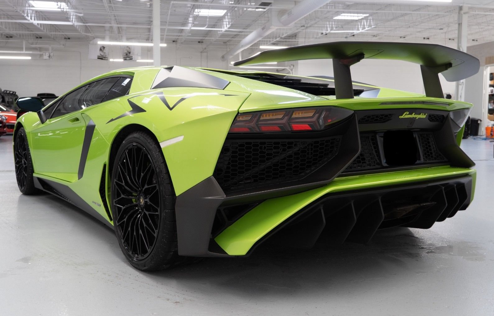 Used 2016 Lamborghini Aventador LP 750-4 Superveloce AWD/4WD image 3