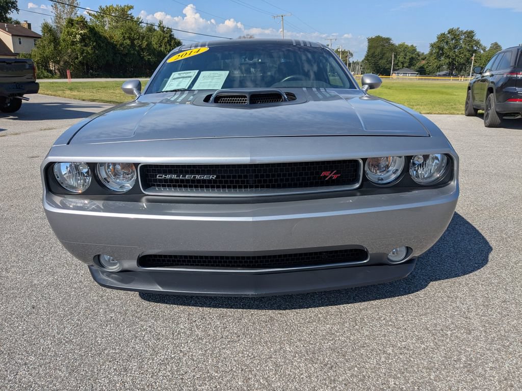 Used 2014 Dodge Challenger R/T RWD image 3