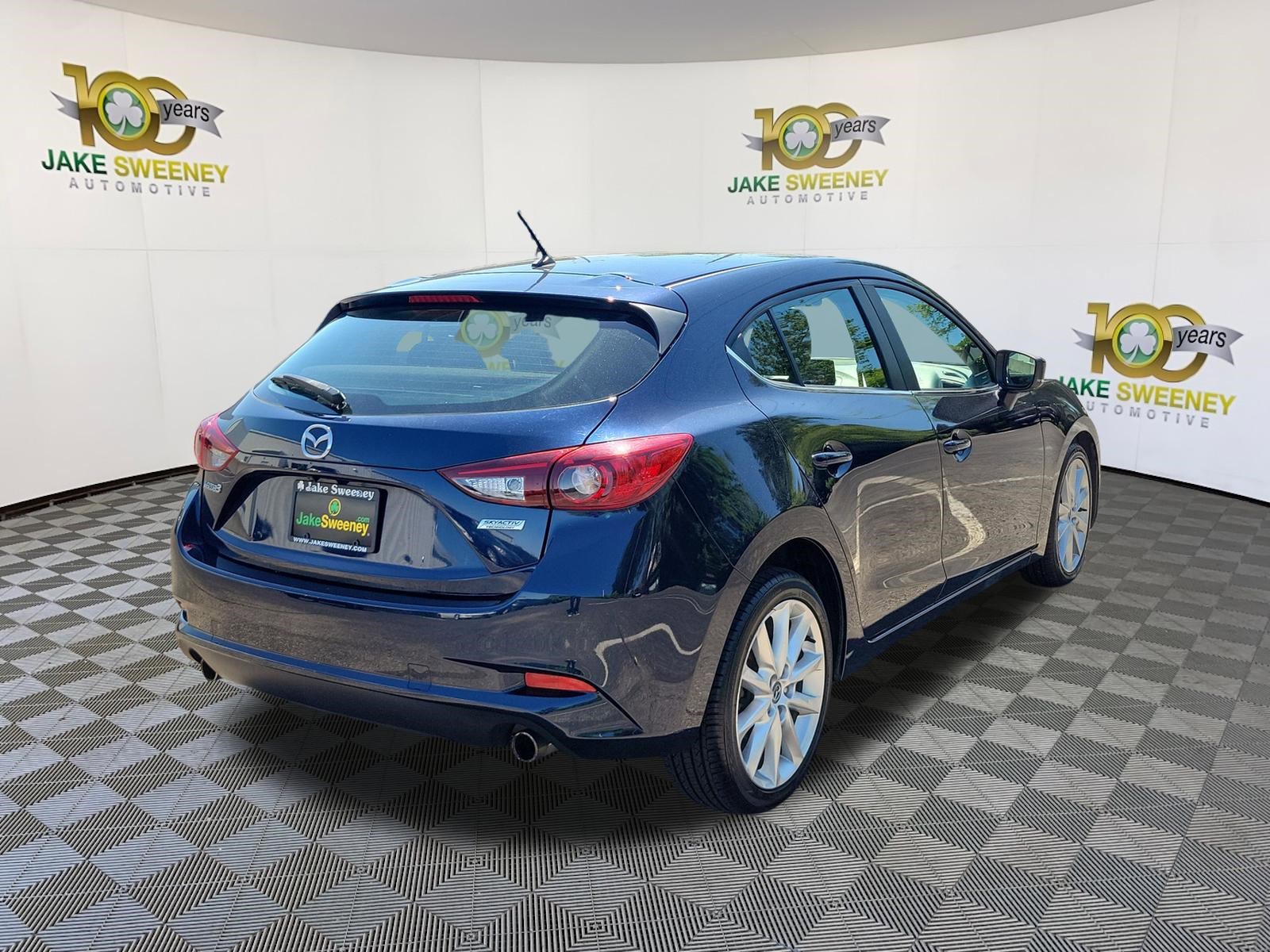 Used 2017 MAZDA MAZDA3 Touring FWD image 5