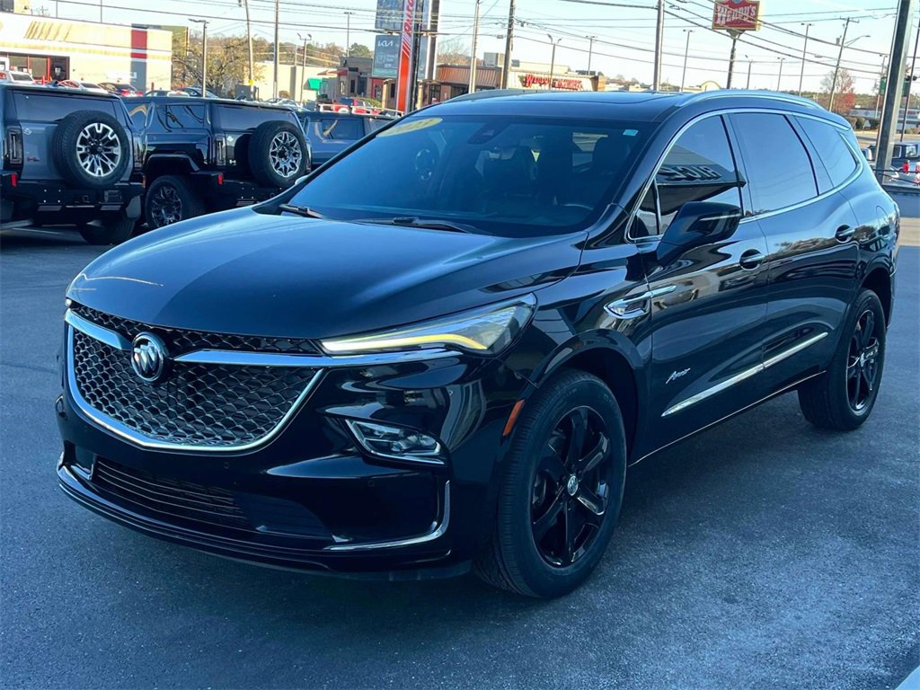 Used 2023 Buick Enclave Avenir w/ Avenir Technology Package image 7