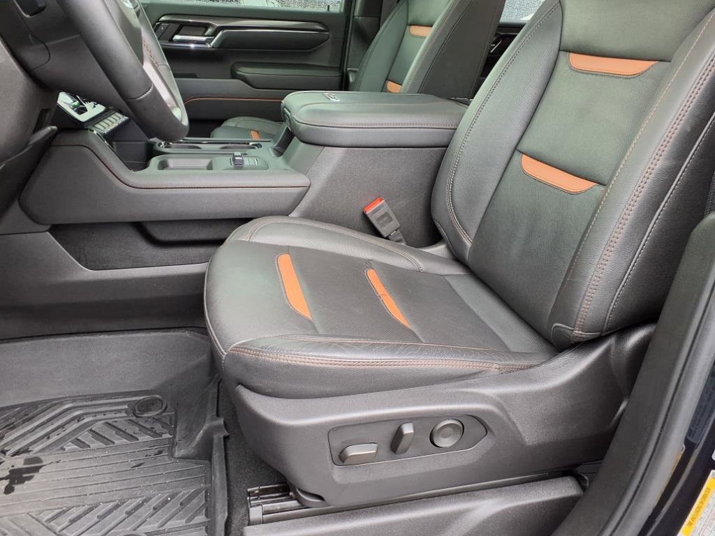 Used 2024 GMC Sierra 2500 AT4 w/ AT4 Premium Plus Package image 18