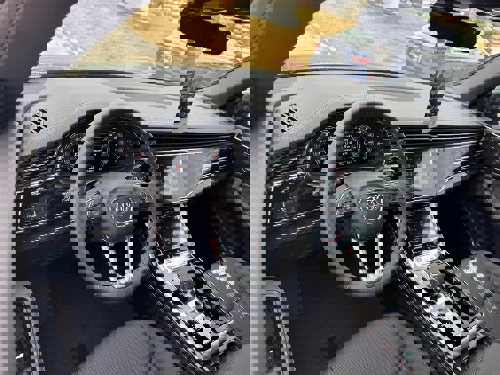 New 2026 Audi Q8 Premium Plus image 3