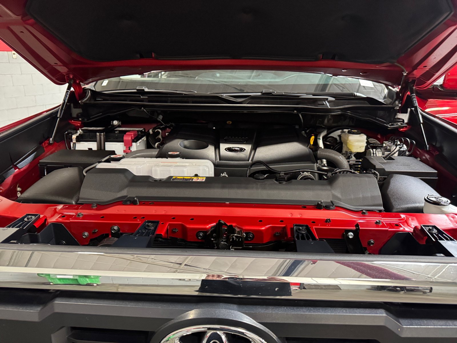 Certified 2026 Toyota Tundra SR5 w/ TRD Off-Road Package AWD/4WD image 21