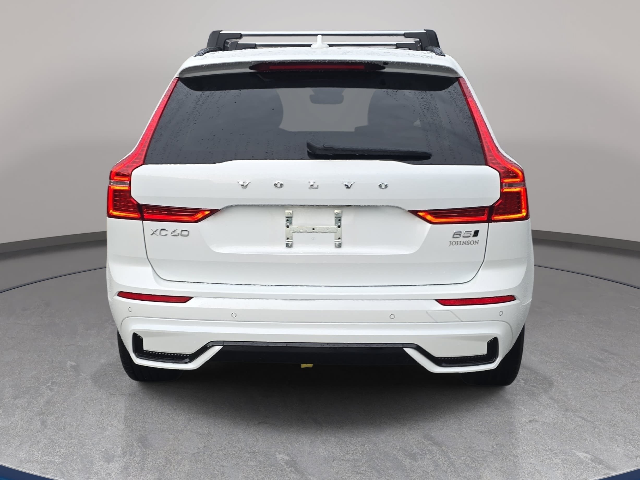 Used 2024 Volvo XC60 B5 Core AWD/4WD image 6