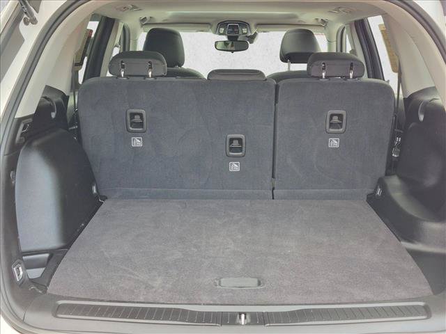 Used 2023 Jeep Grand Cherokee Laredo w/ Trailer Tow Prep Group (B) AWD/4WD image 6
