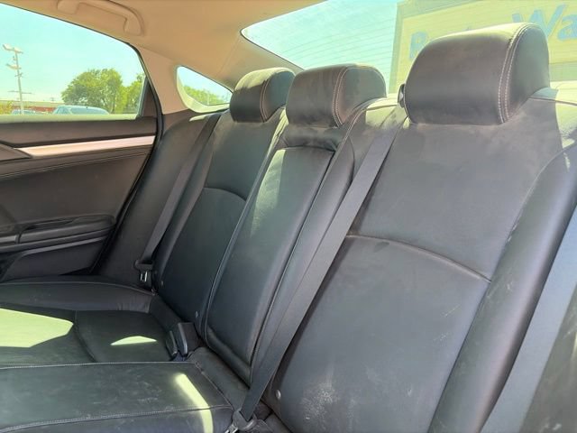 Used 2018 Honda Civic Touring image 7