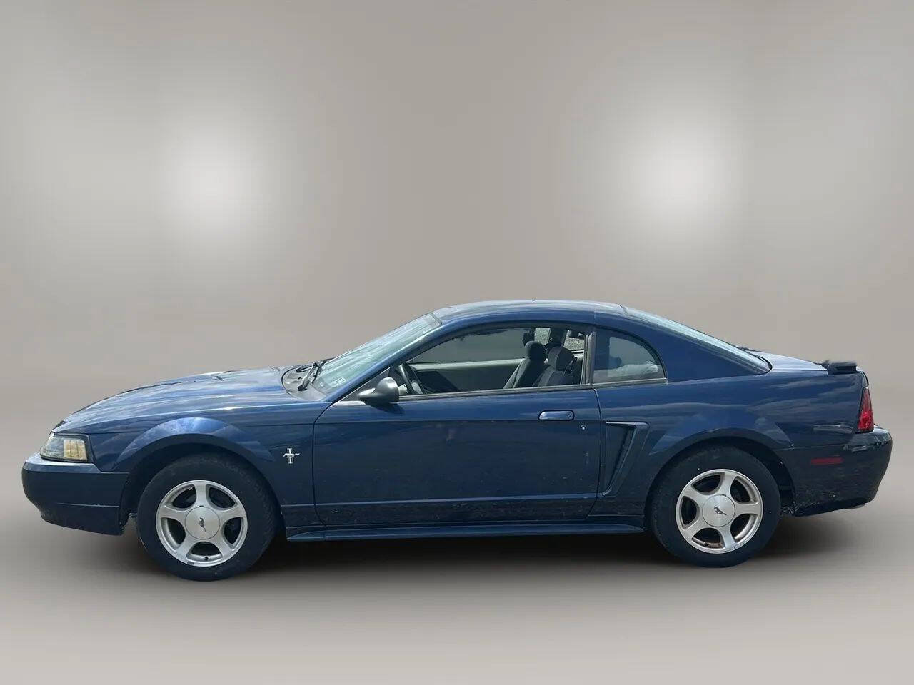Used 2001 Ford Mustang Coupe RWD image 4
