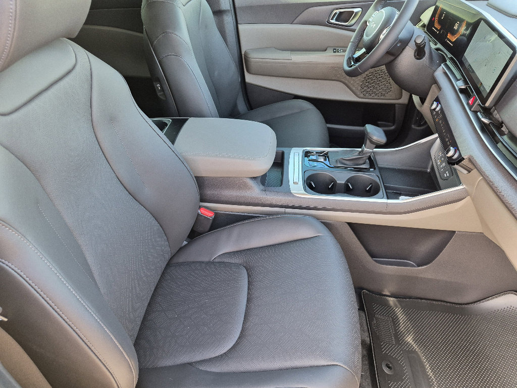 New 2026 Kia Carnival EX image 10