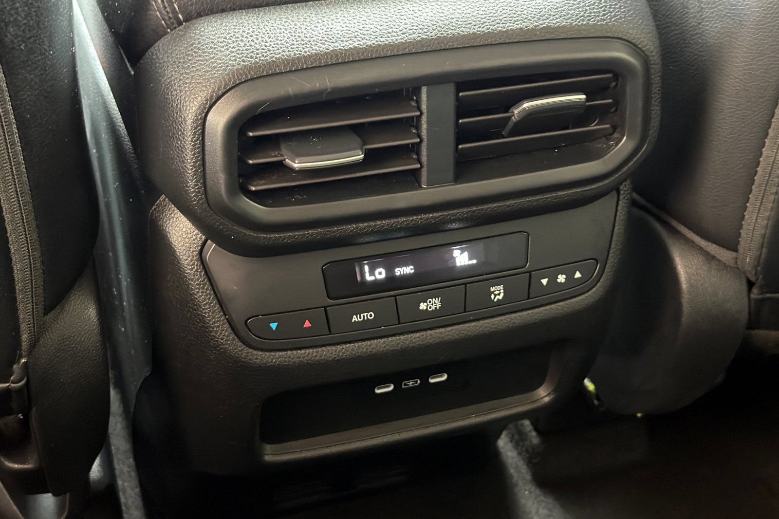 Used 2024 Honda Pilot EX-L image 16