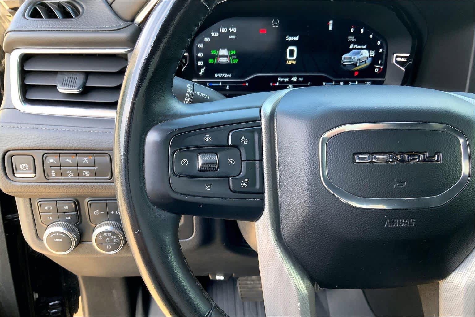 Used 2023 GMC Yukon Denali AWD/4WD image 23