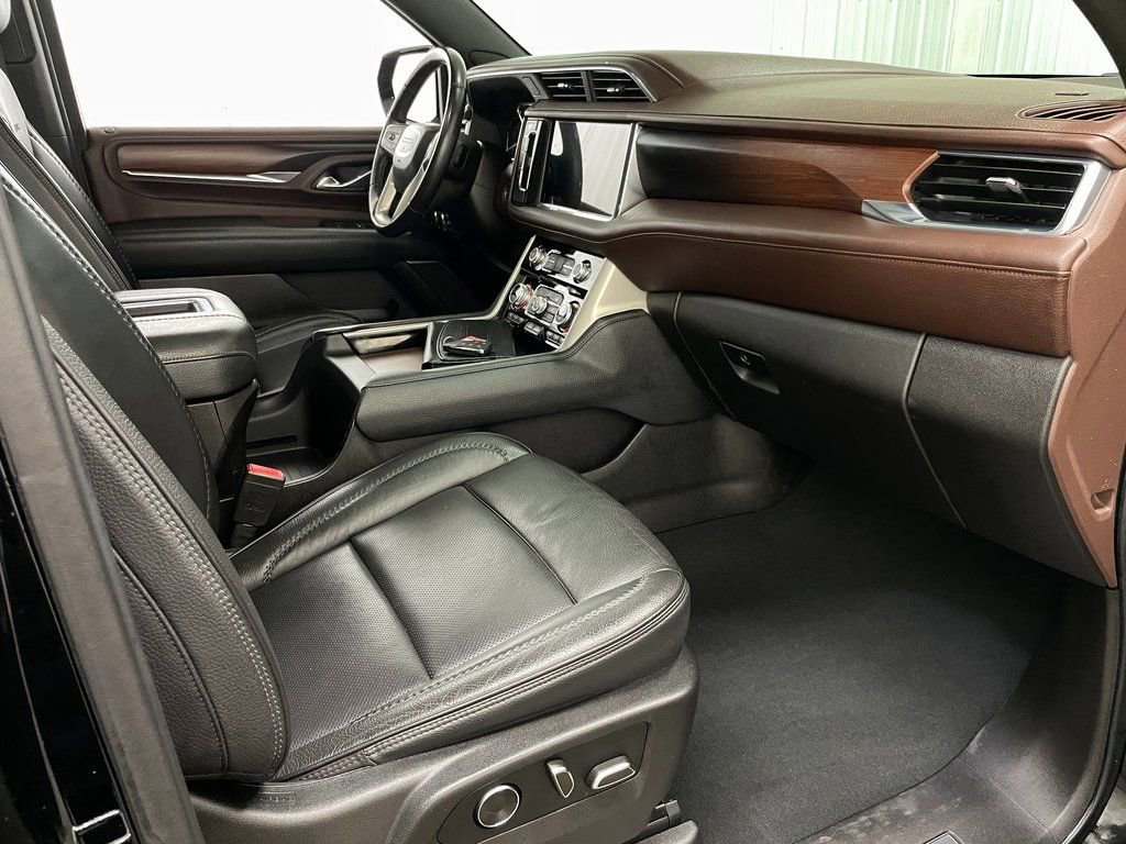 Used 2021 GMC Yukon Denali w/ Denali Ultimate Package AWD/4WD image 43