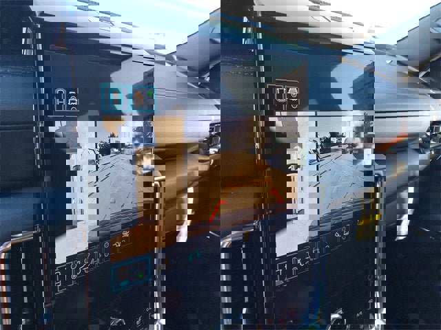 New 2025 GMC Yukon XL Denali w/ Denali Reserve Package image 22