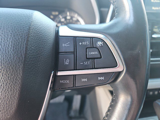 Used 2021 Toyota Highlander XLE image 16