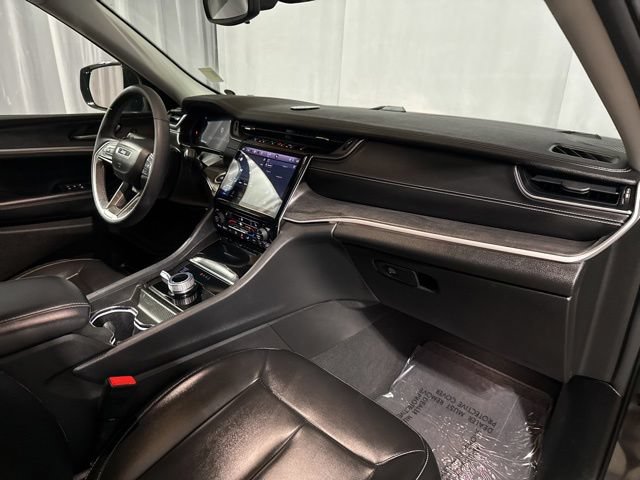 Used 2024 Jeep Grand Cherokee Limited AWD/4WD image 38