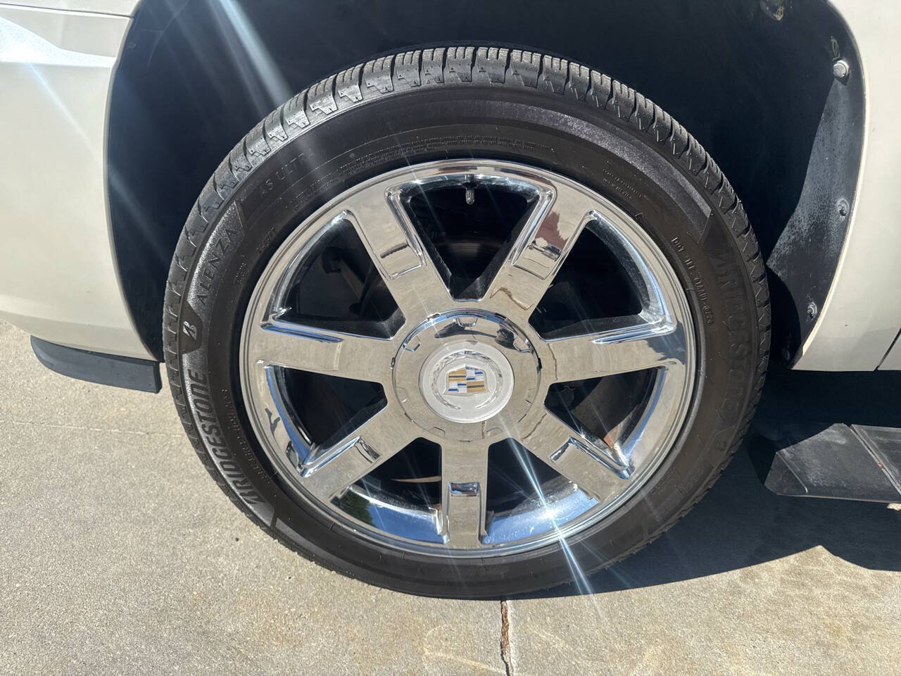 Used 2012 Cadillac Escalade EXT Premium AWD/4WD image 19