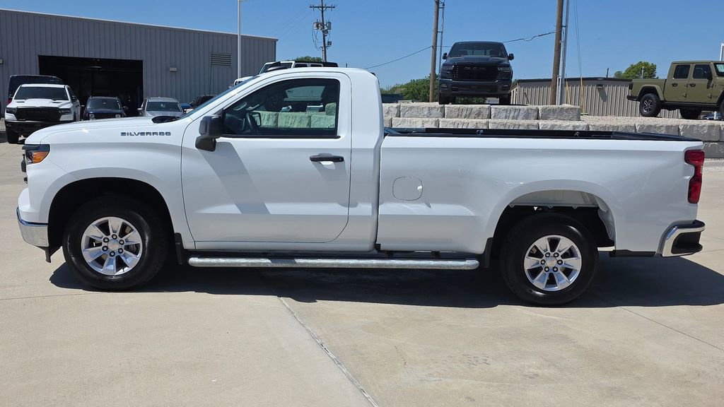 Used 2025 Chevrolet Silverado 1500 W/T RWD image 2