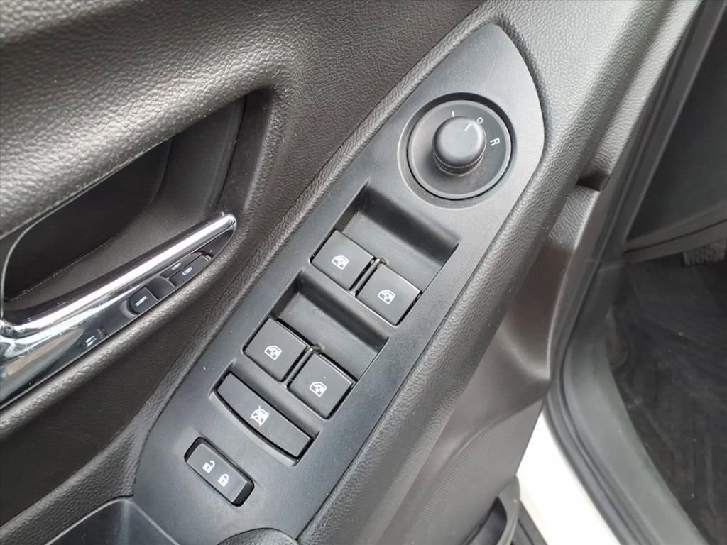 Used 2016 Chevrolet Trax LT image 16