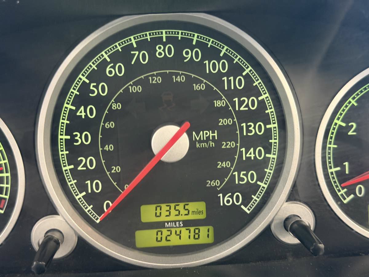 Used 2005 Chrysler Crossfire Limited RWD image 35