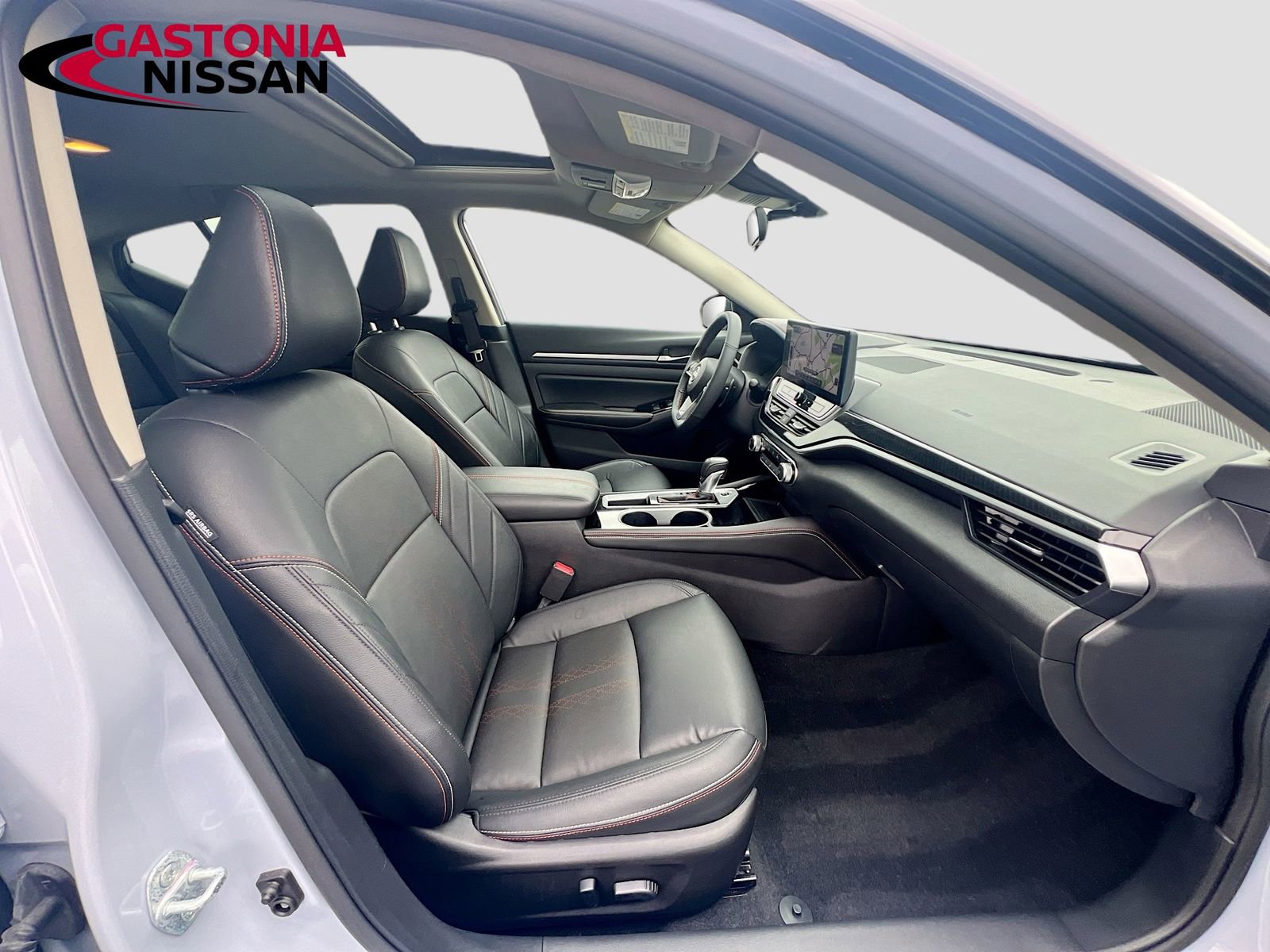 Used 2024 Nissan Altima 2.5 SR w/ SR Premium Package image 37