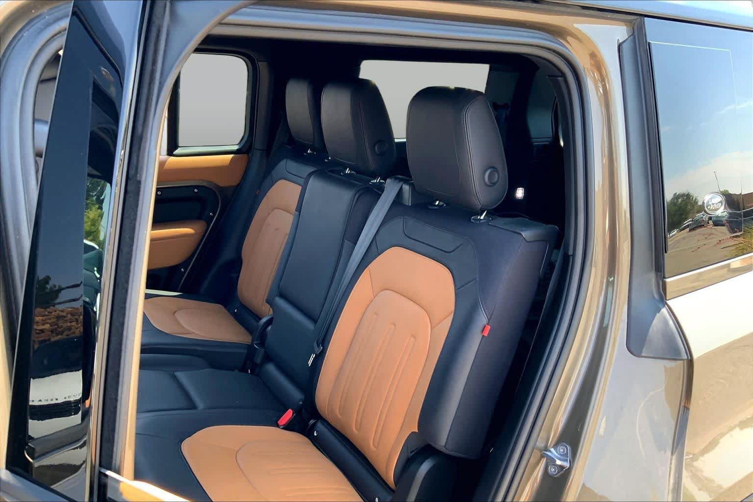 Used 2023 Land Rover Defender 130 X AWD/4WD image 20