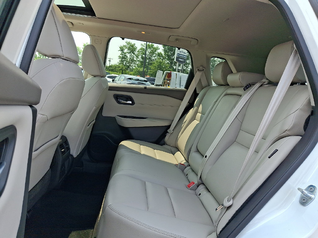 Used 2022 Nissan Rogue SL w/ SL Premium Package AWD/4WD image 11
