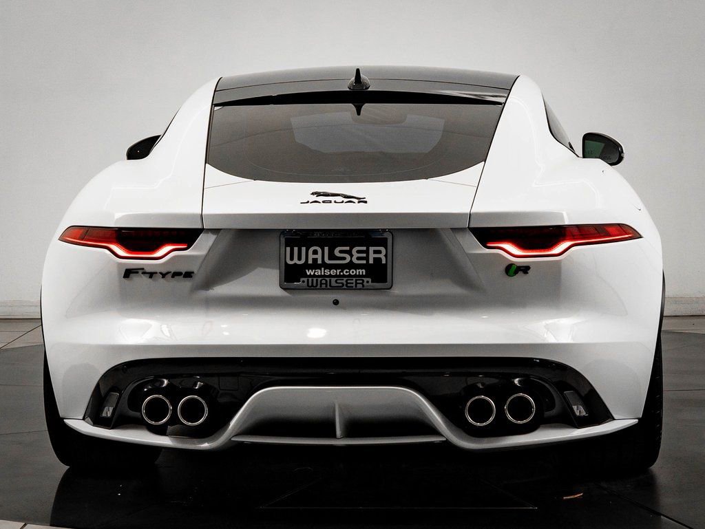 Used 2022 Jaguar F-TYPE R image 10