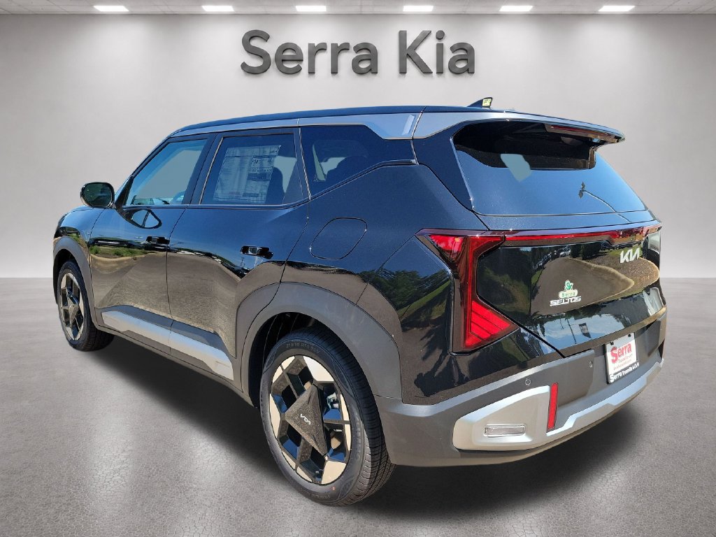 New 2027 Kia Seltos S FWD image 3