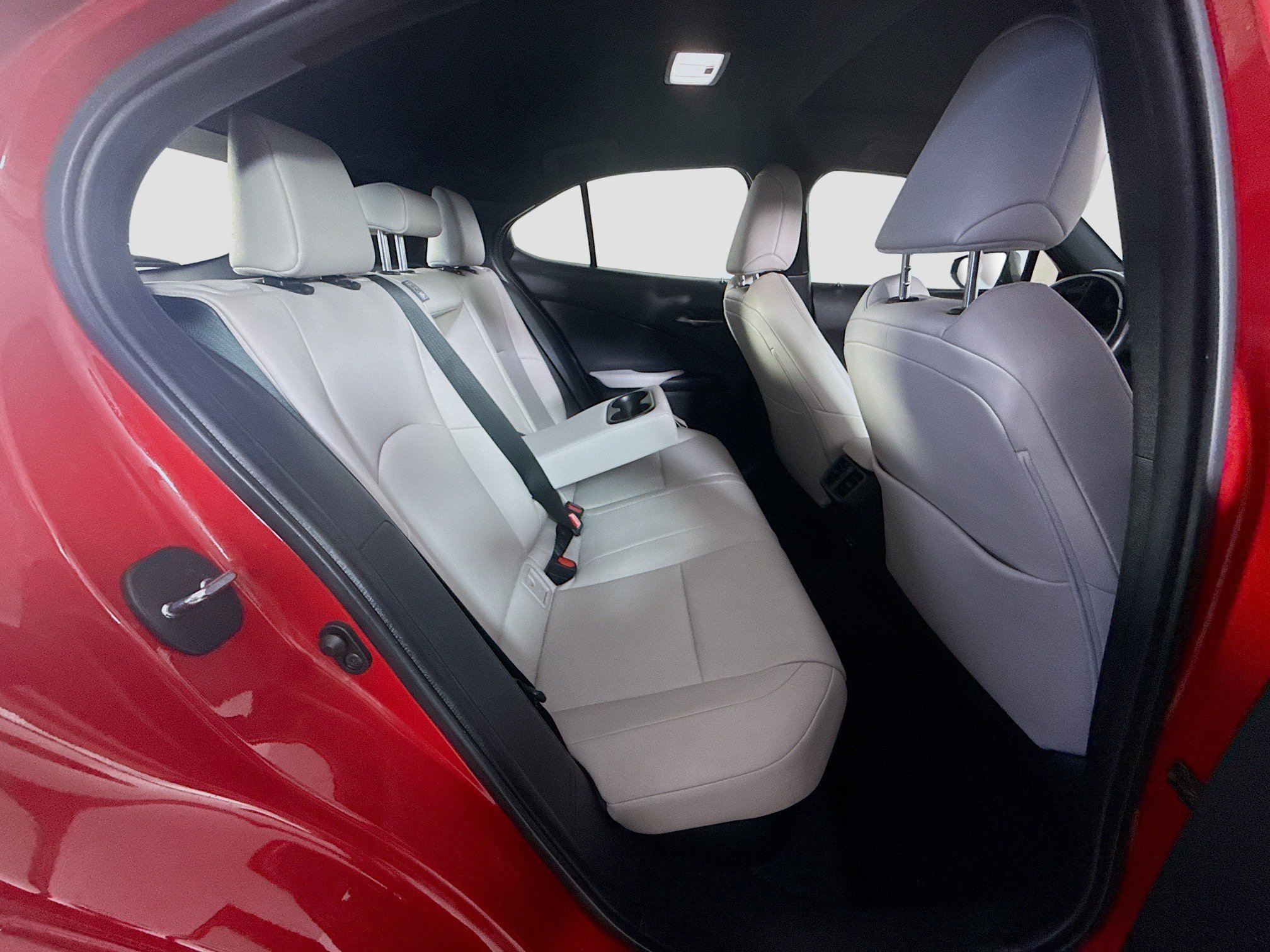 Used 2022 Lexus UX 250h w/ Premium Package AWD/4WD image 27