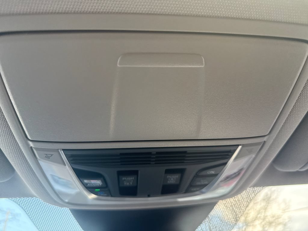 Used 2024 Acura MDX SH-AWD w/ Technology Package image 42