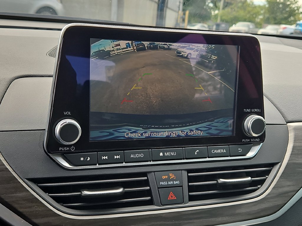 Used 2025 Nissan Altima 2.5 SV FWD image 30