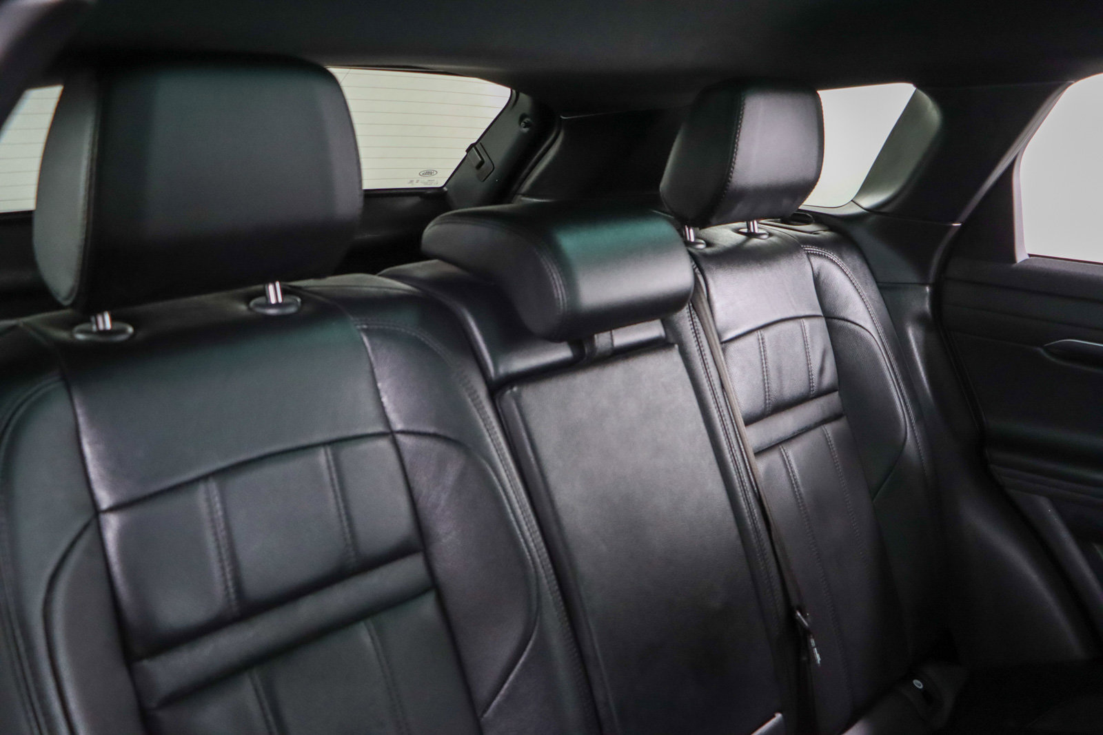 Used 2022 Land Rover Range Rover Evoque R-Dynamic S image 28