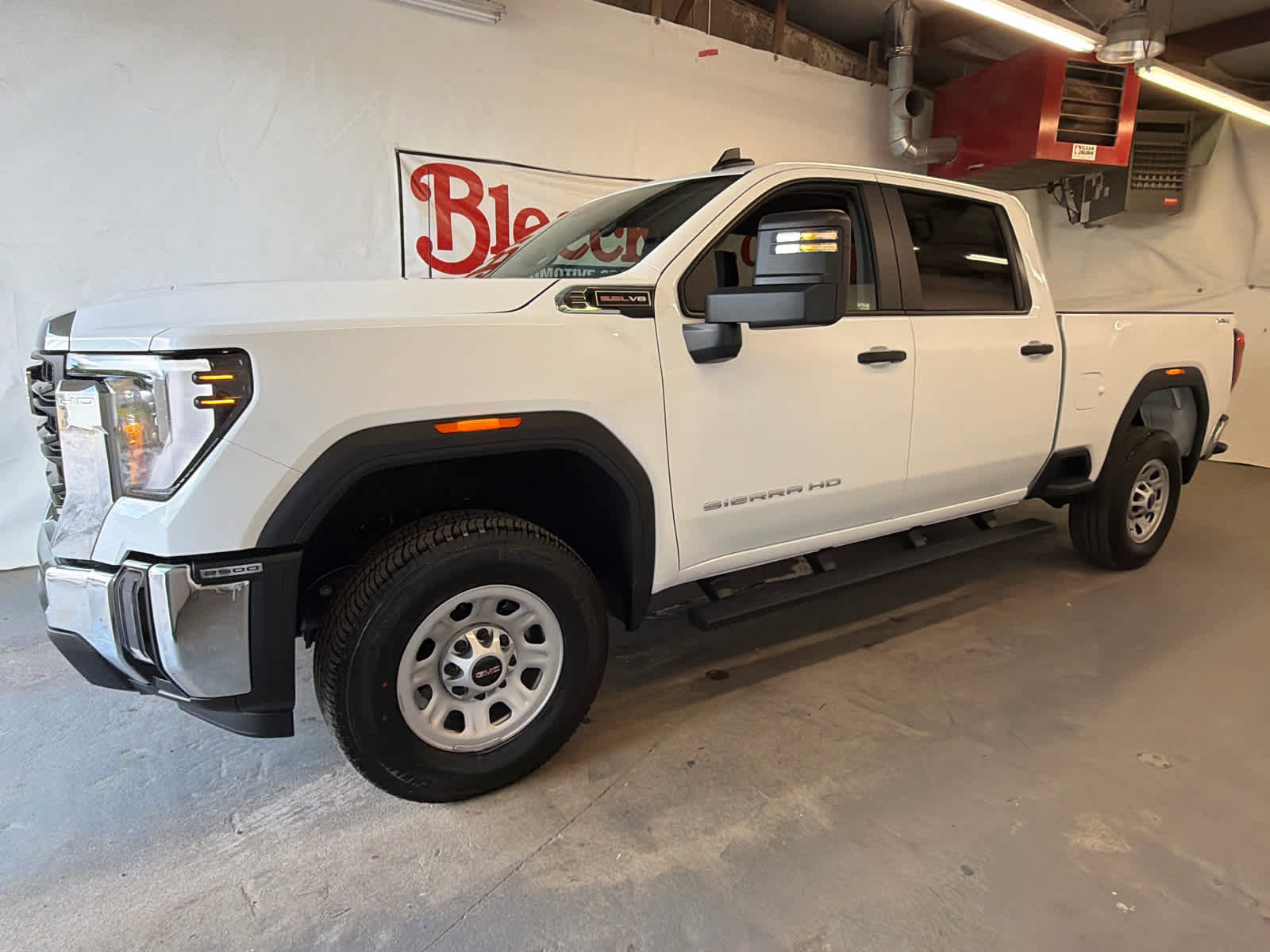 New 2026 GMC Sierra 2500 Pro AWD/4WD image 2