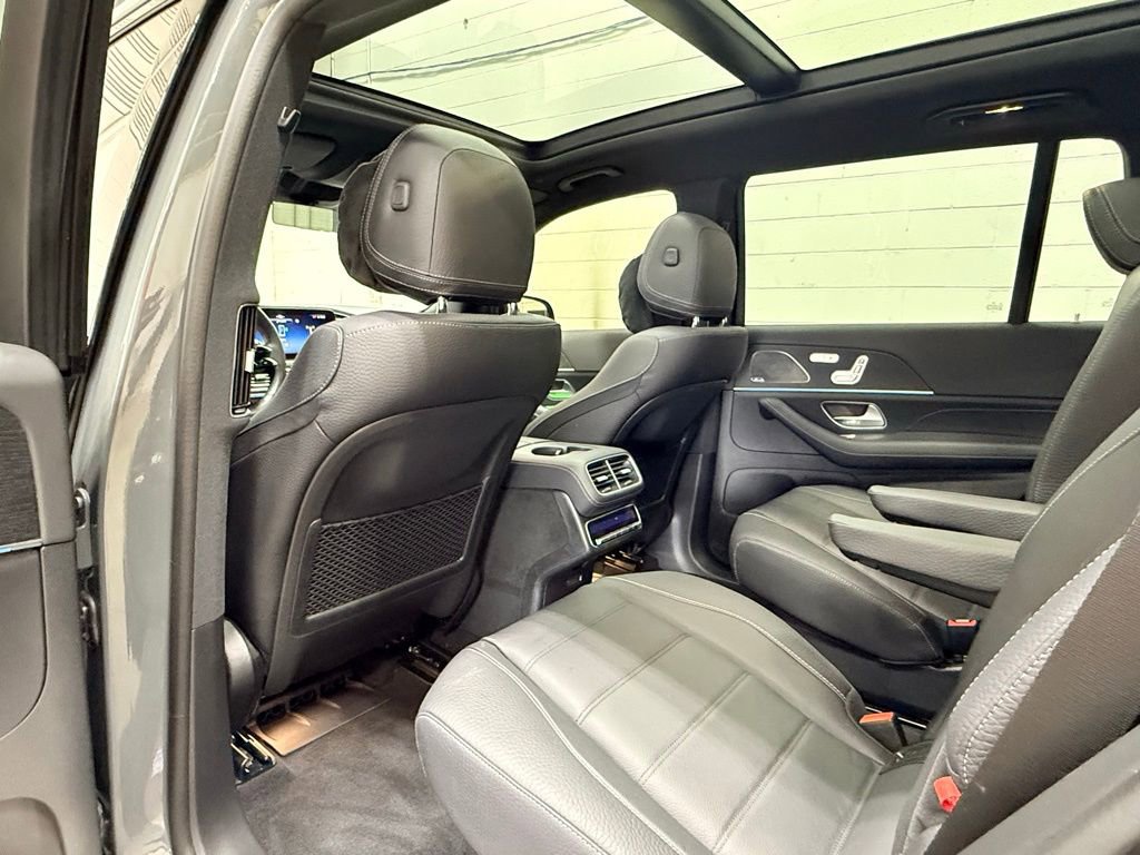 Used 2026 Mercedes-Benz GLS 450 4MATIC image 39