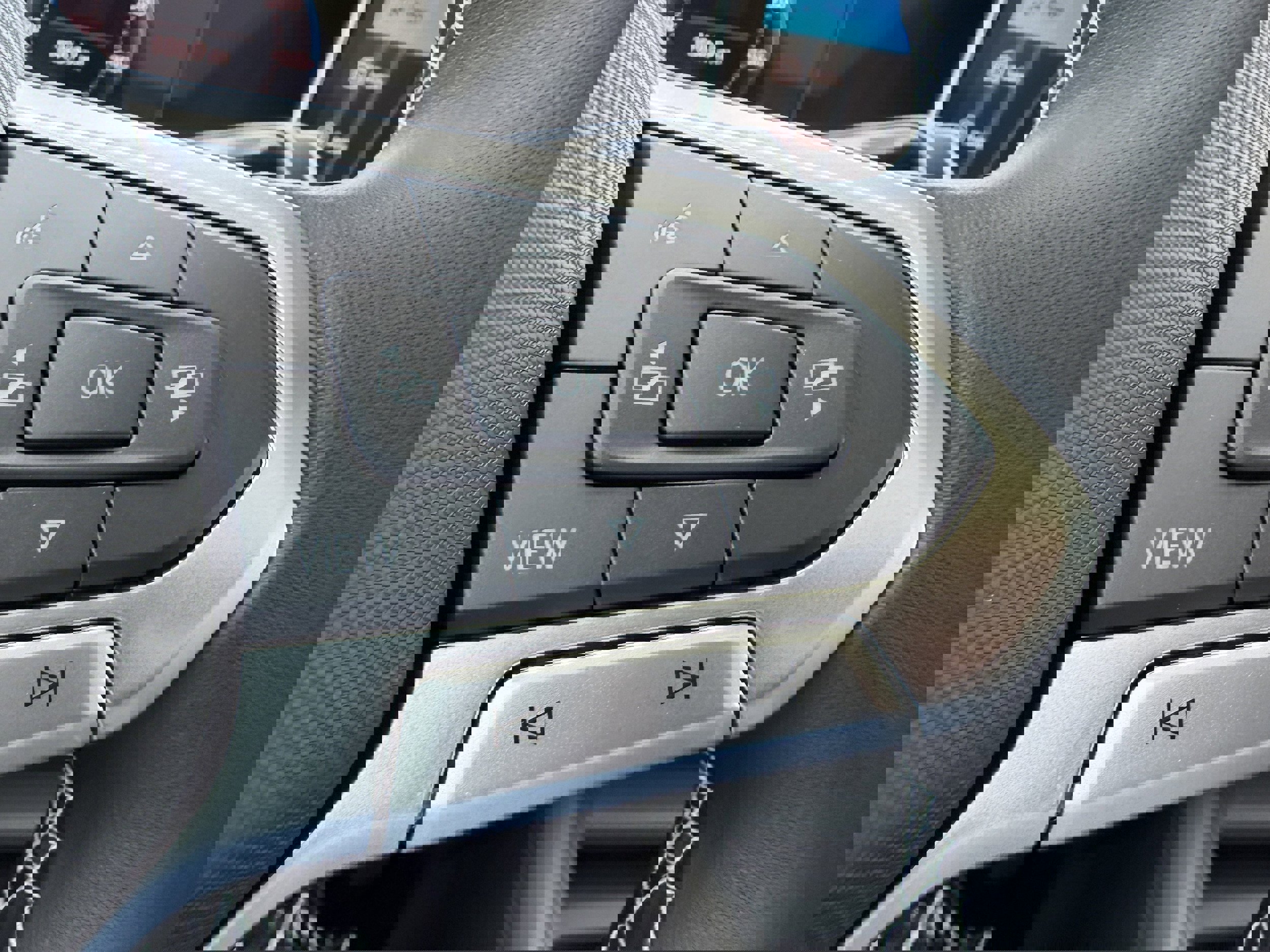 New 2026 Volkswagen Tiguan SE image 25