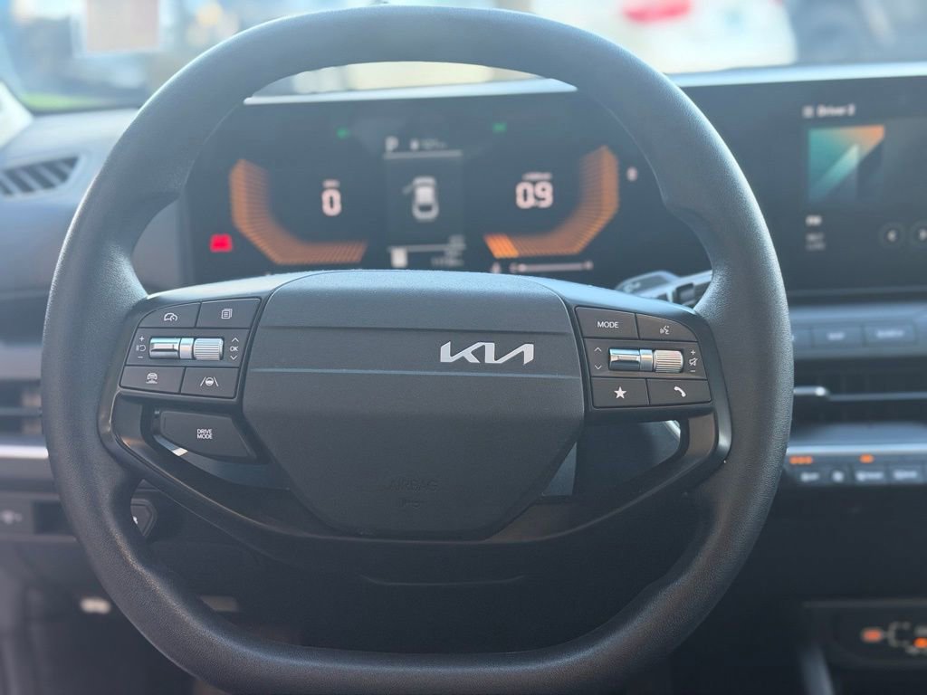 Certified 2025 Kia K4 LXS image 21