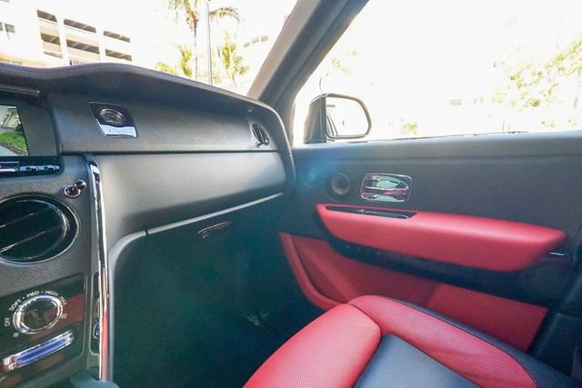 Used 2023 Rolls-Royce Cullinan w/ Cullinan Package image 66