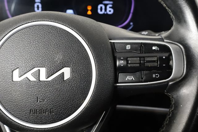 Used 2025 Kia Sportage EX FWD image 10