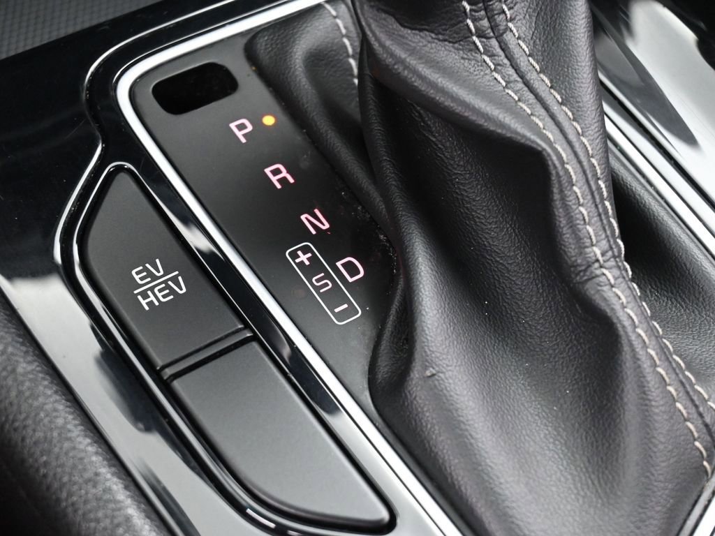 Used 2022 Kia Niro LXS image 25