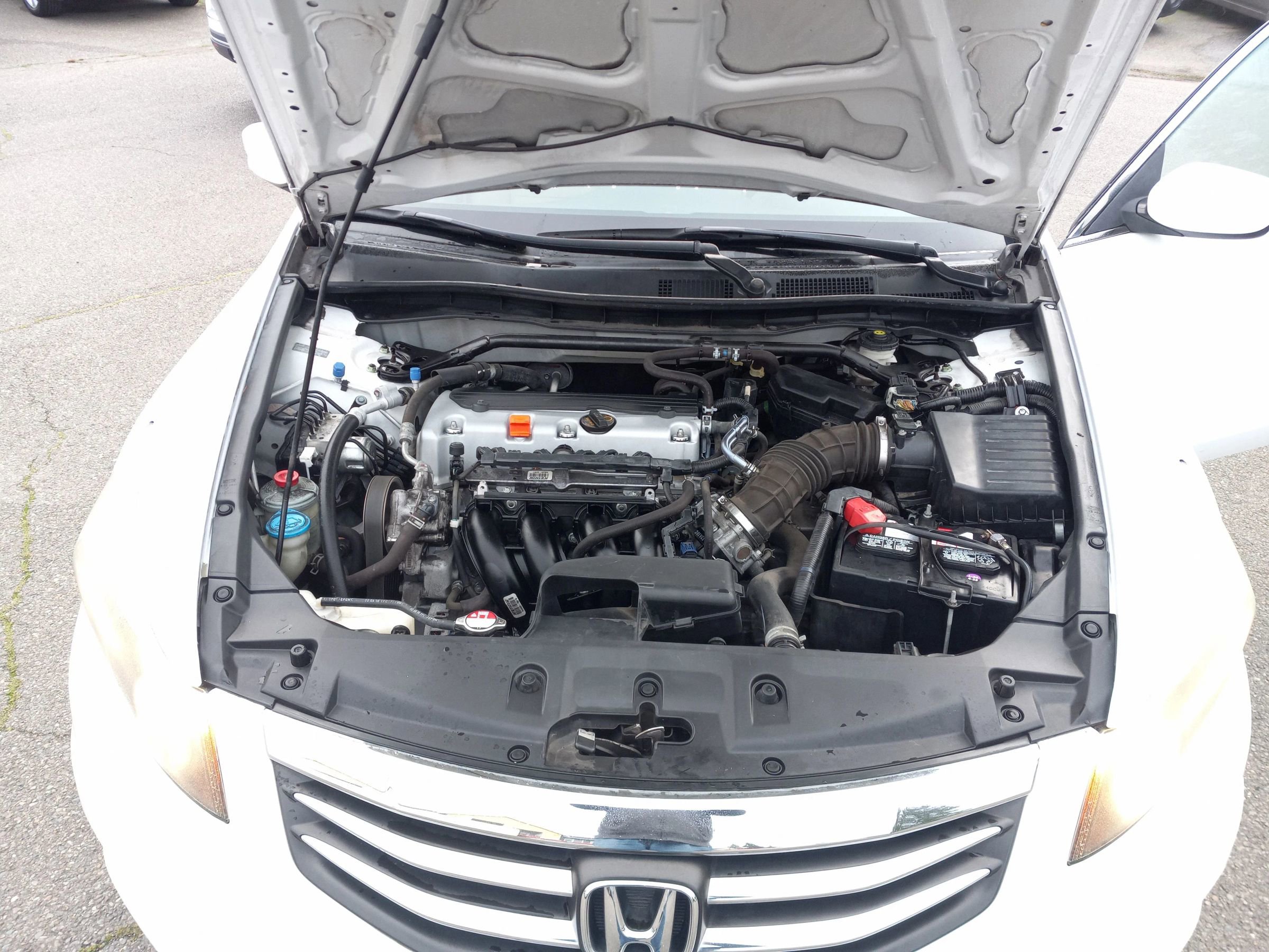Used 2011 Honda Accord EX-L image 11