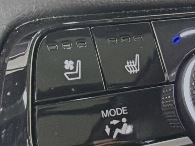 Used 2025 Honda Pilot Elite image 27