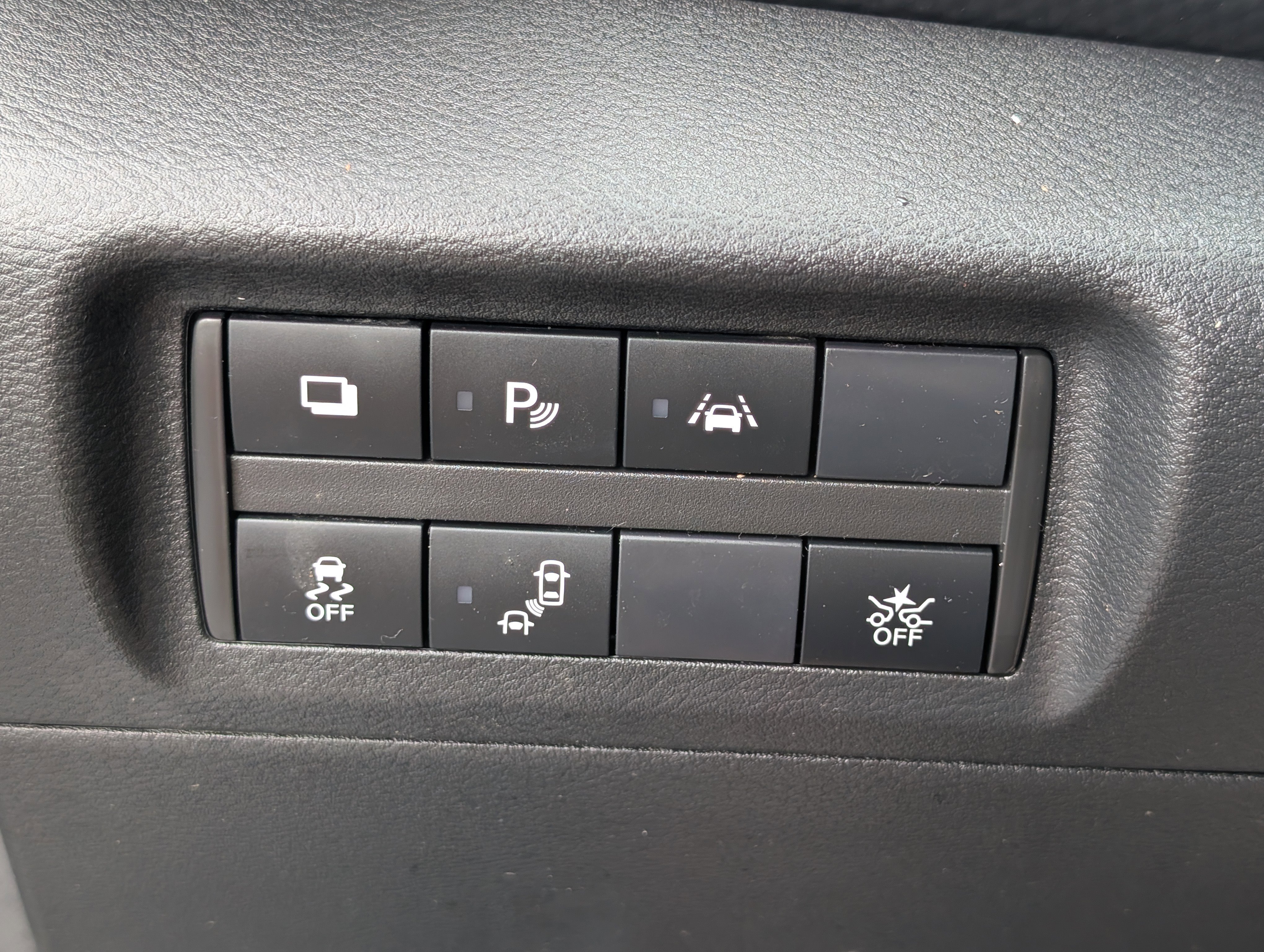 Used 2024 Nissan Kicks S image 17