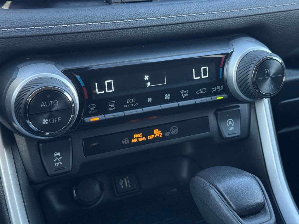 Used 2024 Toyota RAV4 XLE image 31