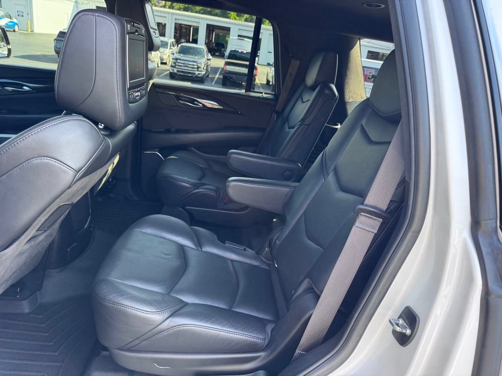 Used 2017 Cadillac Escalade Platinum AWD/4WD image 35