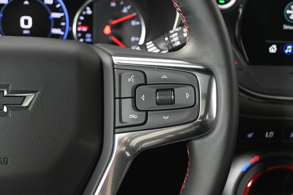 Used 2025 Chevrolet Blazer RS w/ Enhanced Convenience Package AWD/4WD image 39