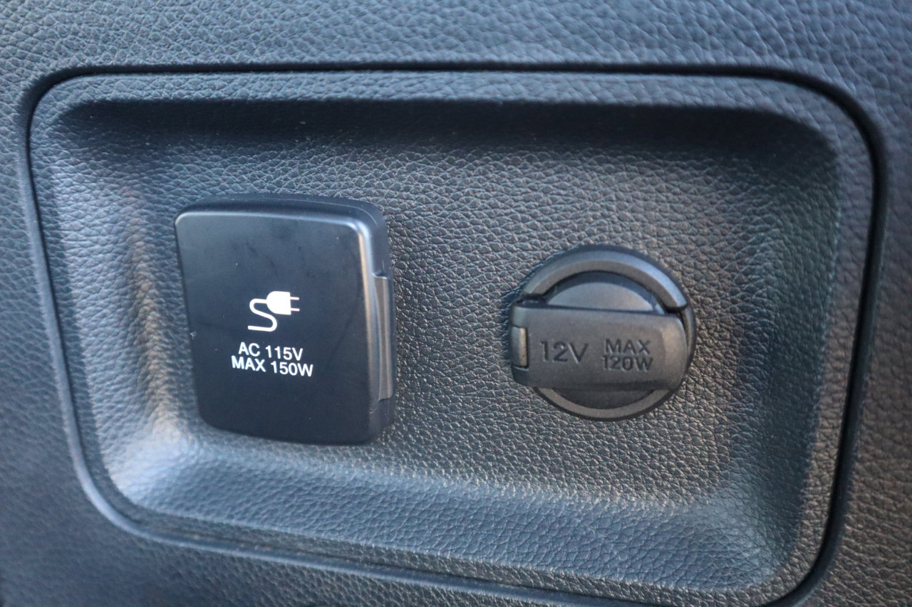 Used 2017 Hyundai Santa Fe AWD w/ SE Ultimate Tech Package 03 image 54