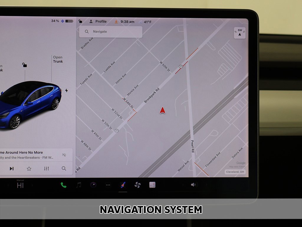 Used 2019 Tesla Model 3 Standard Range Plus image 4