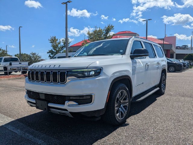 Used 2024 Jeep Wagoneer L Series II RWD image 8
