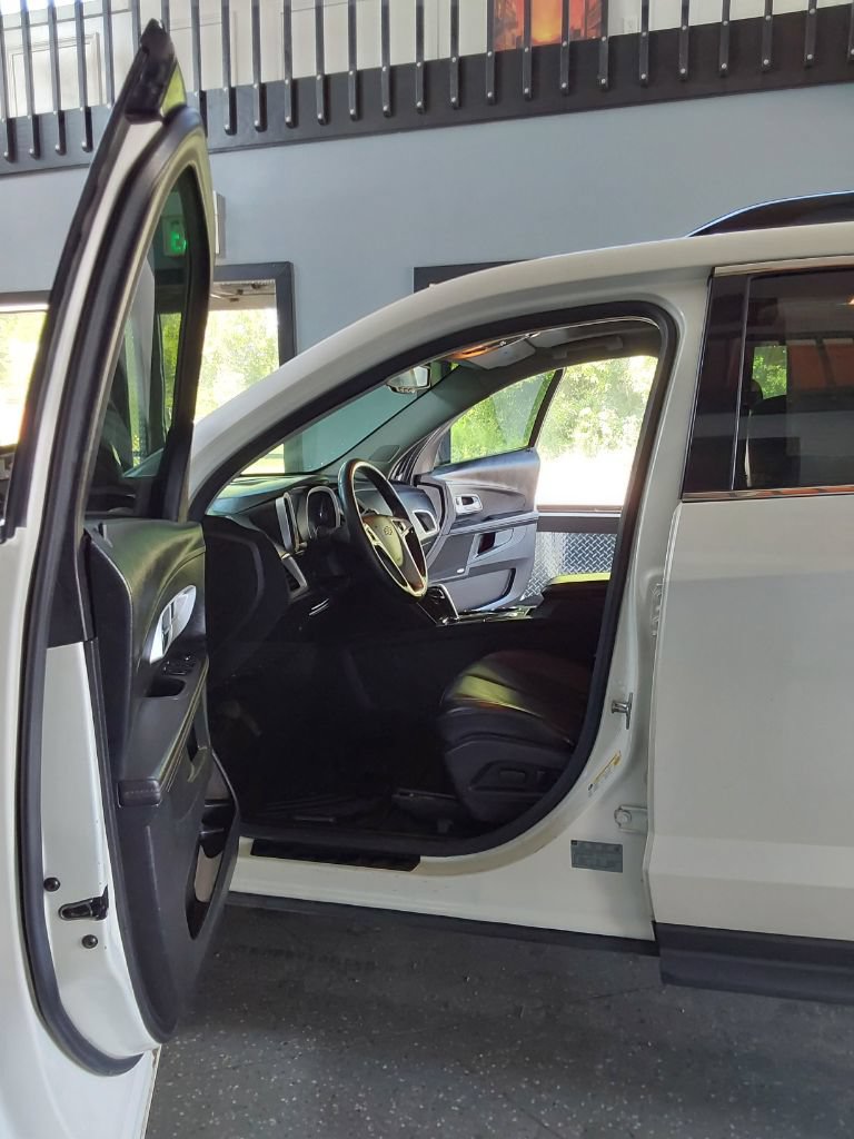 Used 2012 Chevrolet Equinox LT FWD image 16
