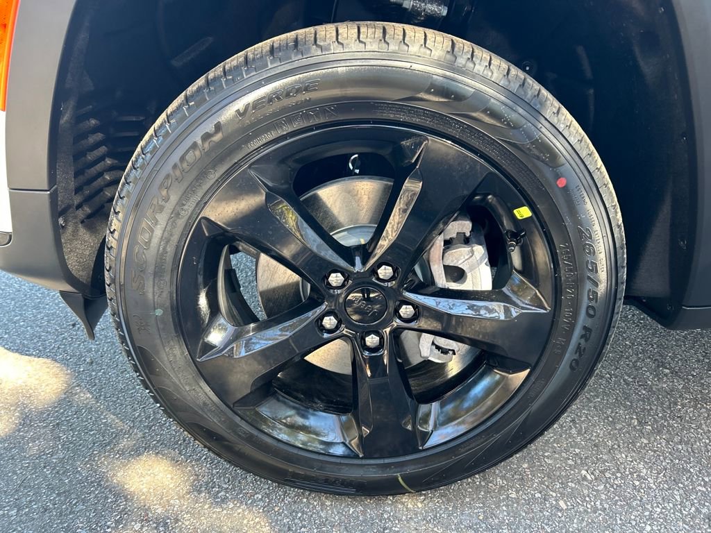 New 2025 Jeep Grand Cherokee L Limited w/ Luxury Tech Group II image 10