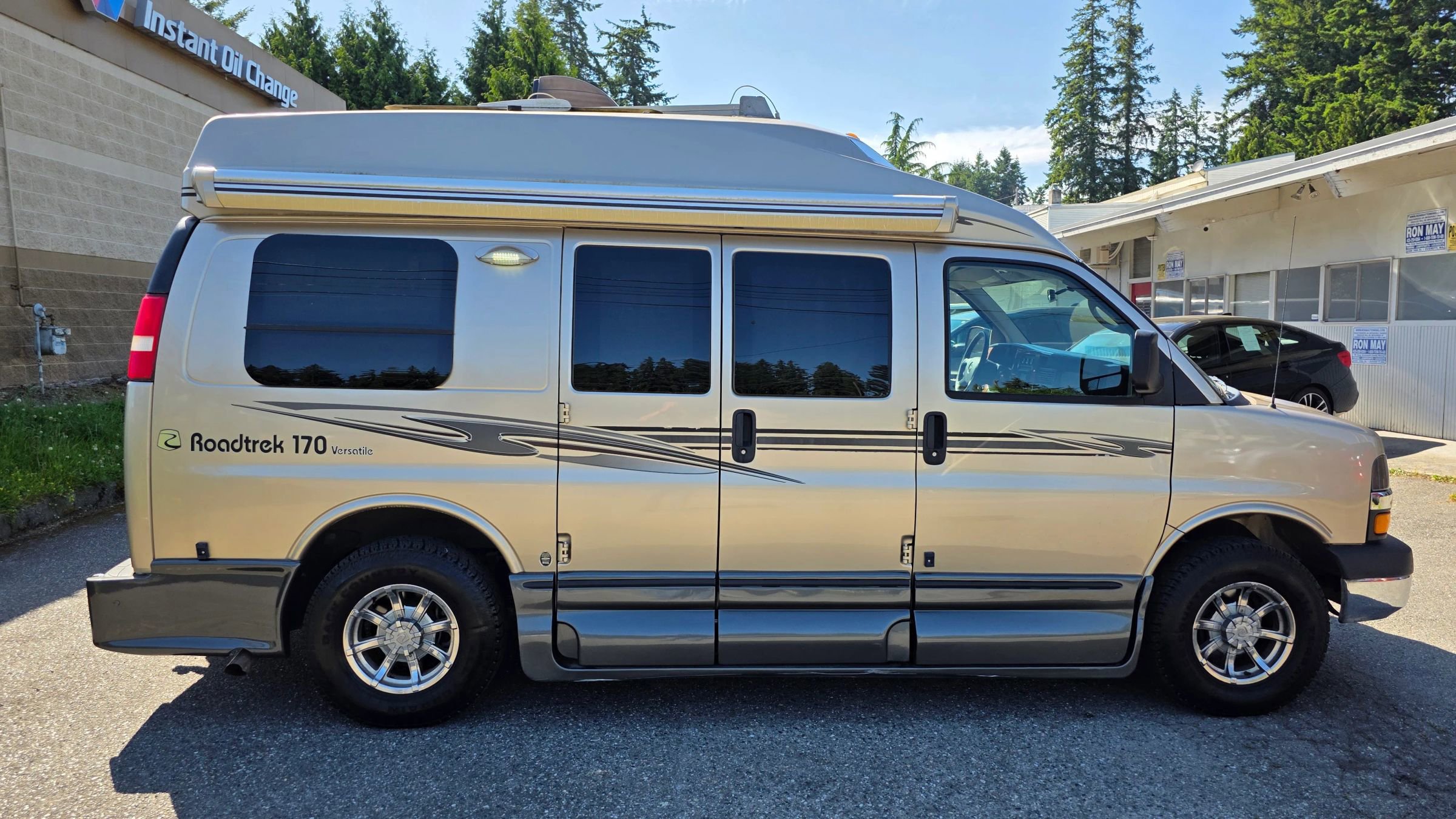 Used 2012 Chevrolet Express 2500 w/ Power Package image 4